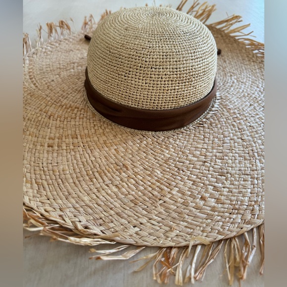 Prada large straw hat -like new - Picture 2 of 6